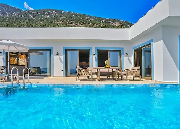Goekseki 2 Bedroom Seaview With Private Pool Hot Tub Villa Kaş