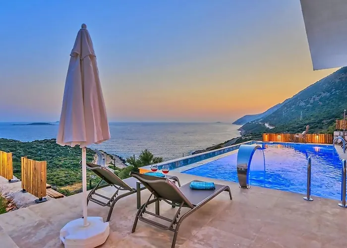 Goekseki 2 Bedroom Seaview With Private Pool Hot Tub Villa Kaş