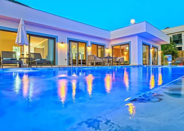 Goekseki 2 Bedroom Seaview With Private Pool Hot Tub Villa