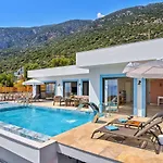 Goekseki 2 Bedroom Seaview With Private Pool Hot Tub * קס