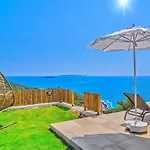 Goekseki 2 Bedroom Seaview With Private Pool Hot Tub וילה *