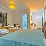 Goekseki 2 Bedroom Seaview With Private Pool Hot Tub וילה קס