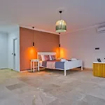 Goekseki 2 Bedroom Seaview With Private Pool Hot Tub * קס