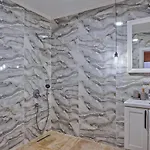 Goekseki 2 Bedroom Seaview With Private Pool Hot Tub קס
