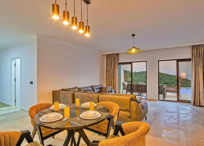 Goekseki 2 Bedroom Seaview With Private Pool Hot Tub